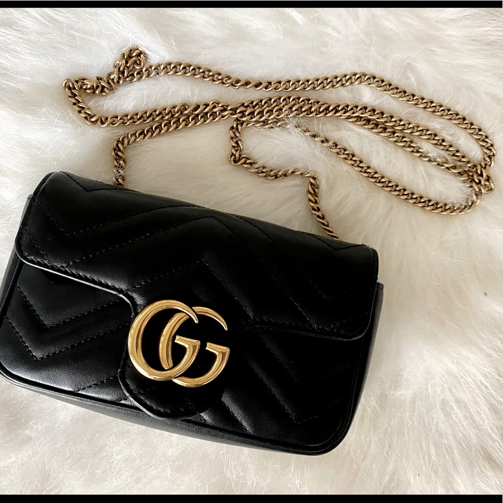 Gucci GG Marmont matelassé leather super mini bag